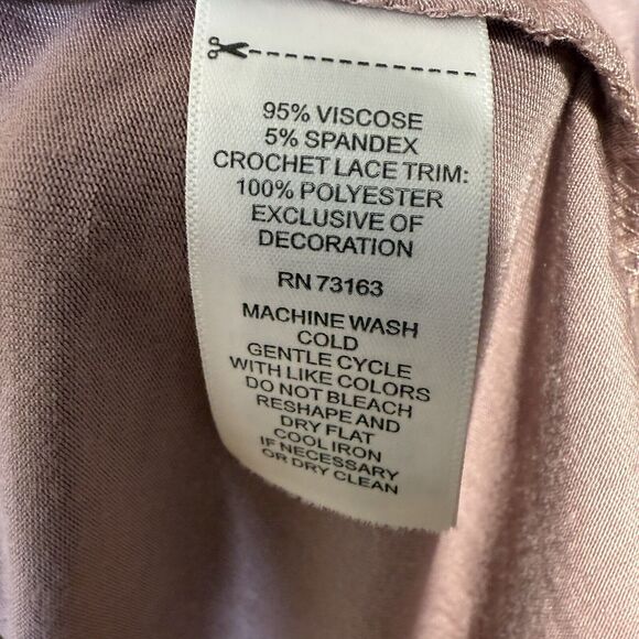 Cable & Gauge Tunic Woman’s Size 1X Crochet Front Keyhole Tie Neck Mauve Boho - Picture 7 of 8